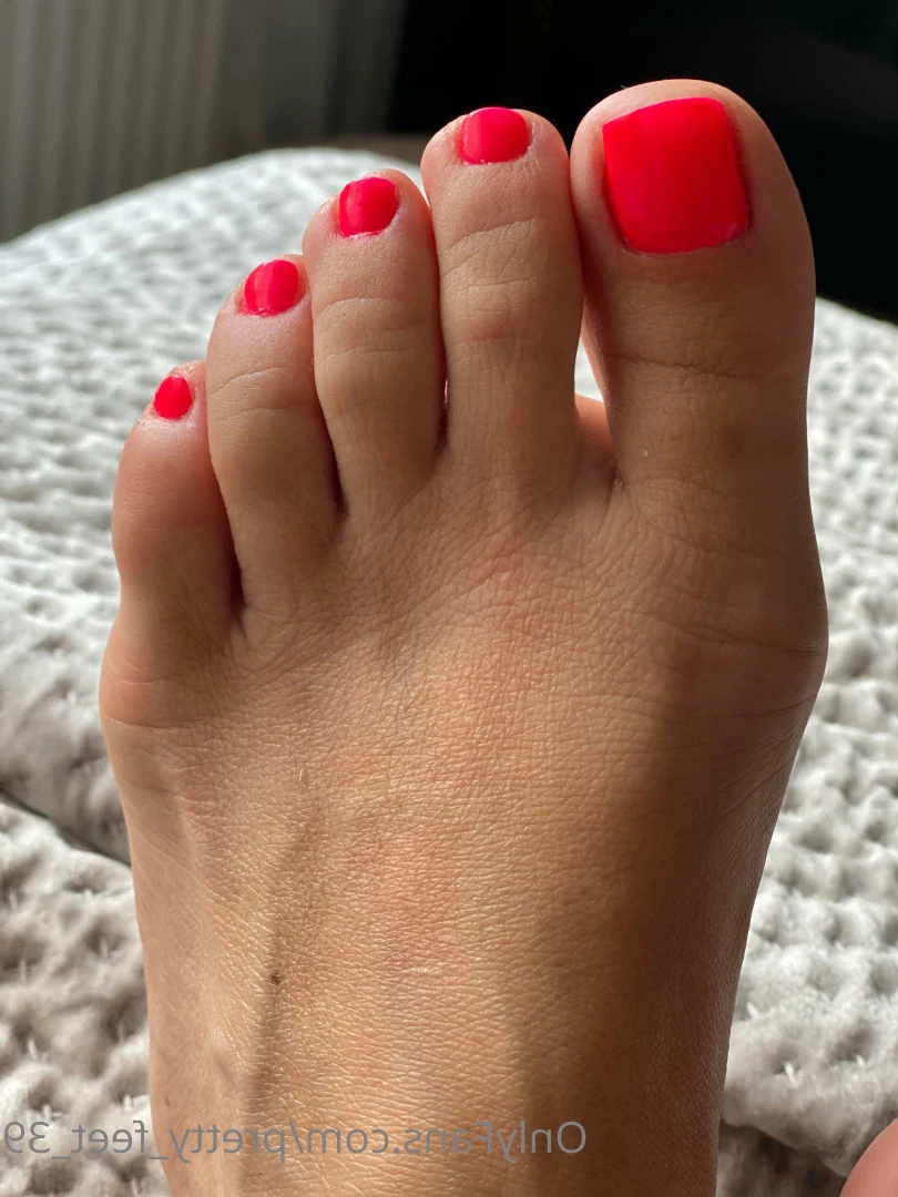 Goddess Vanessa [ pretty_feet_39 ] Onlyfans leaked photo 7182227 on Hotleaks.tv