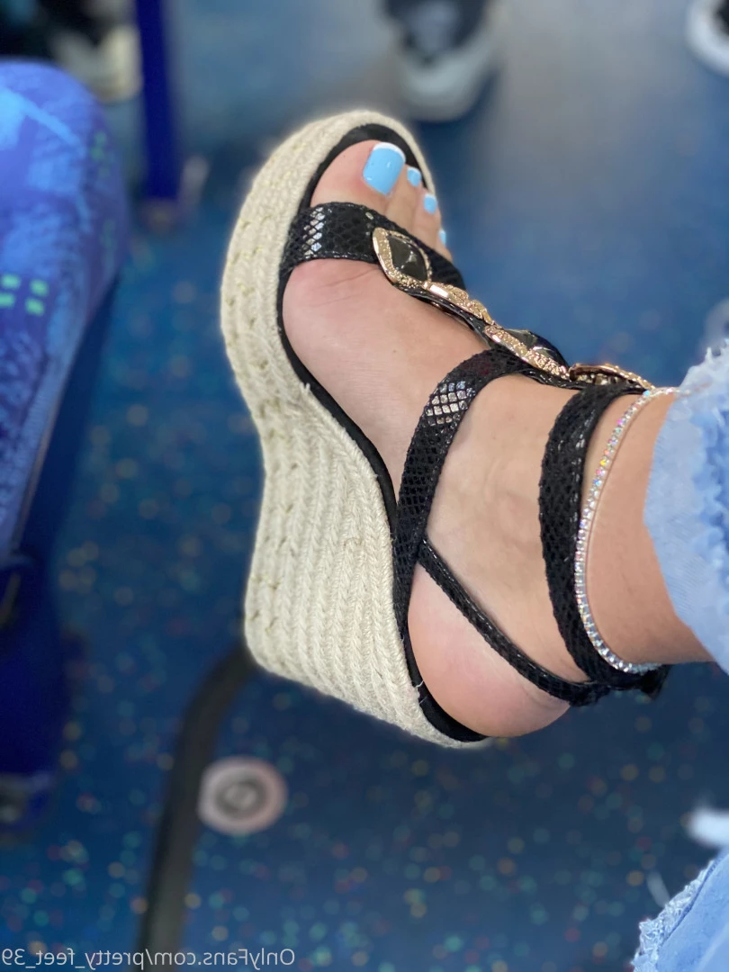 Goddess Vanessa [ pretty_feet_39 ] Onlyfans leaked photo 7182683 on Hotleaks.tv