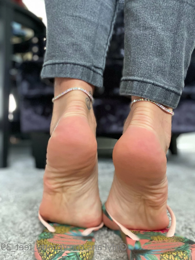 Goddess Vanessa [ pretty_feet_39 ] Onlyfans leaked photo 7183365 on Hotleaks.tv