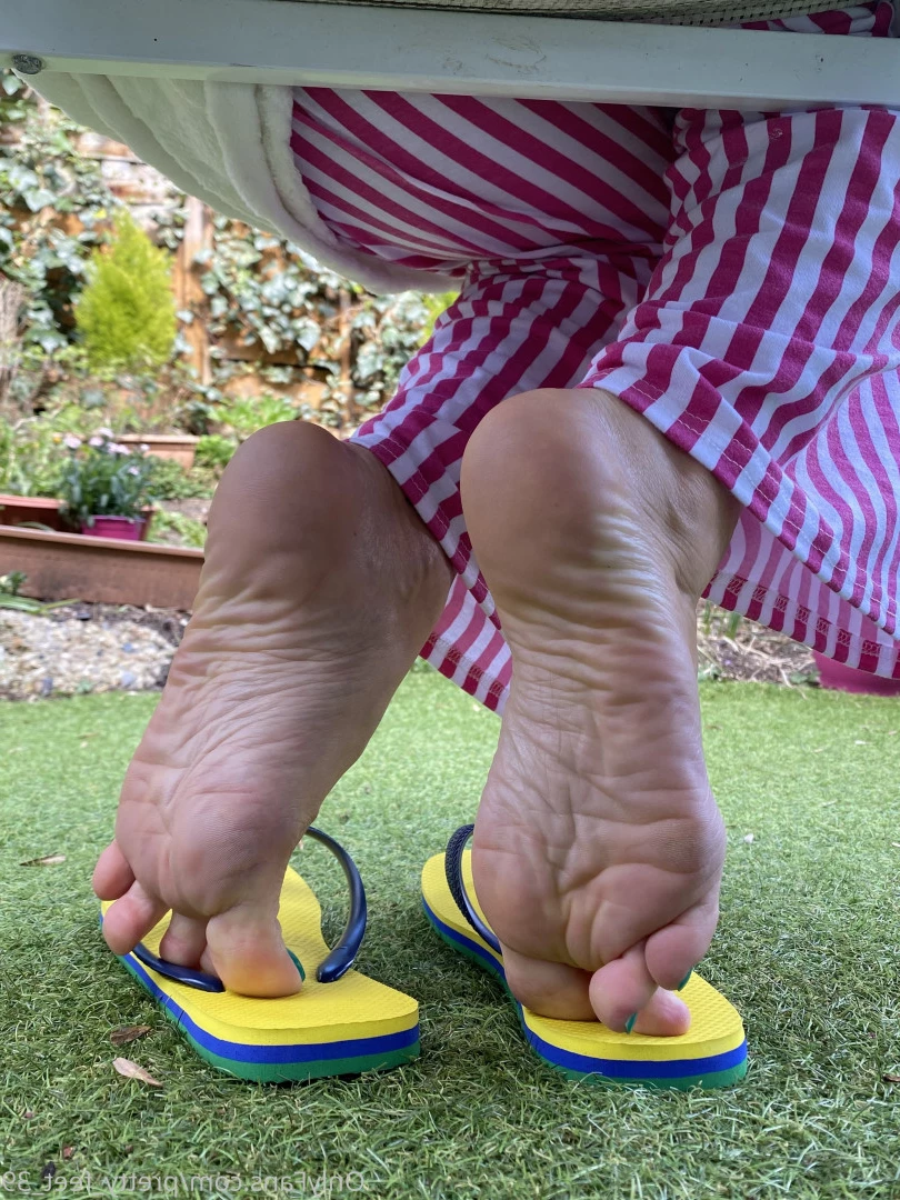 Goddess Vanessa [ pretty_feet_39 ] Onlyfans leaked photo 7184046 on Hotleaks.tv