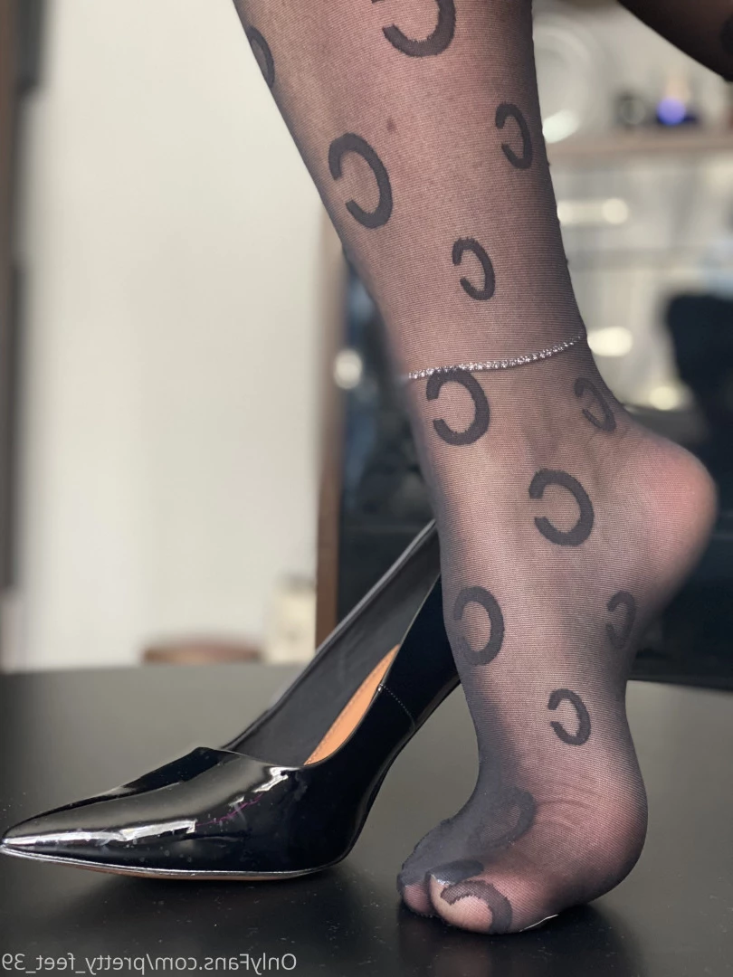 Goddess Vanessa [ pretty_feet_39 ] Onlyfans leaked photo 7185385 on Hotleaks.tv