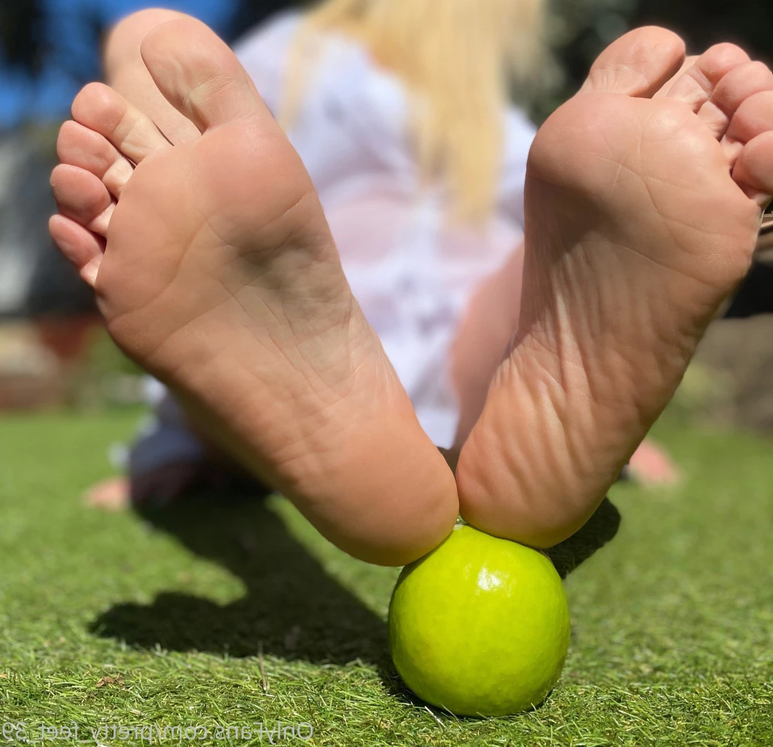 Goddess Vanessa [ pretty_feet_39 ] Onlyfans leaked photo 7187190 on Hotleaks.tv