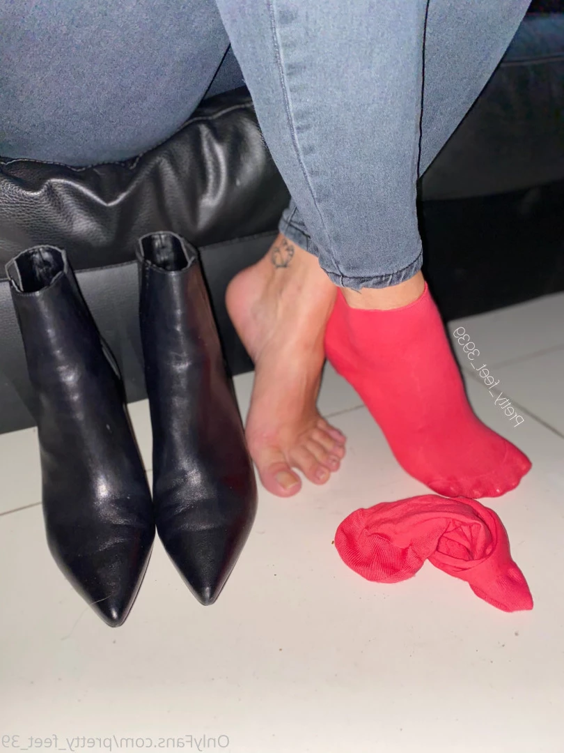 Goddess Vanessa [ pretty_feet_39 ] Onlyfans leaked photo 7187942 on Hotleaks.tv