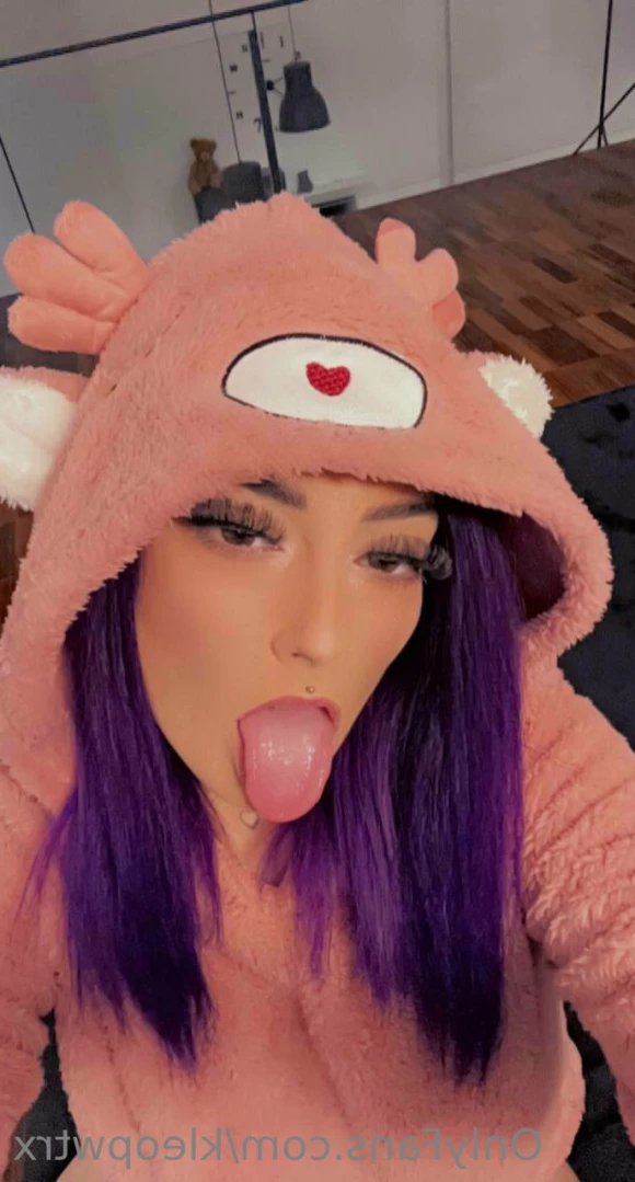 18 y.o Kleopwtrx | VIDEOCALLSXXX [ kleopwtrx ] Onlyfans leaked photo 10968078 on Hotleaks.tv