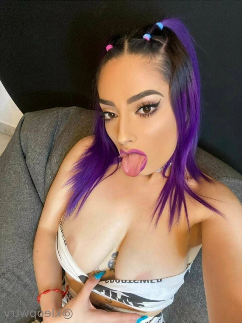 18 y.o Kleopwtrx | VIDEOCALLSXXX [ kleopwtrx ] Onlyfans leaked photo 15851468 on Hotleaks.tv