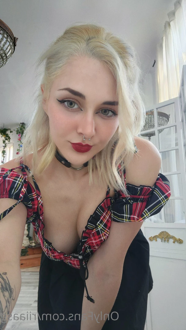 Riia [ riiaasg ] Onlyfans leaked photo 7275951 on Hotleaks.tv