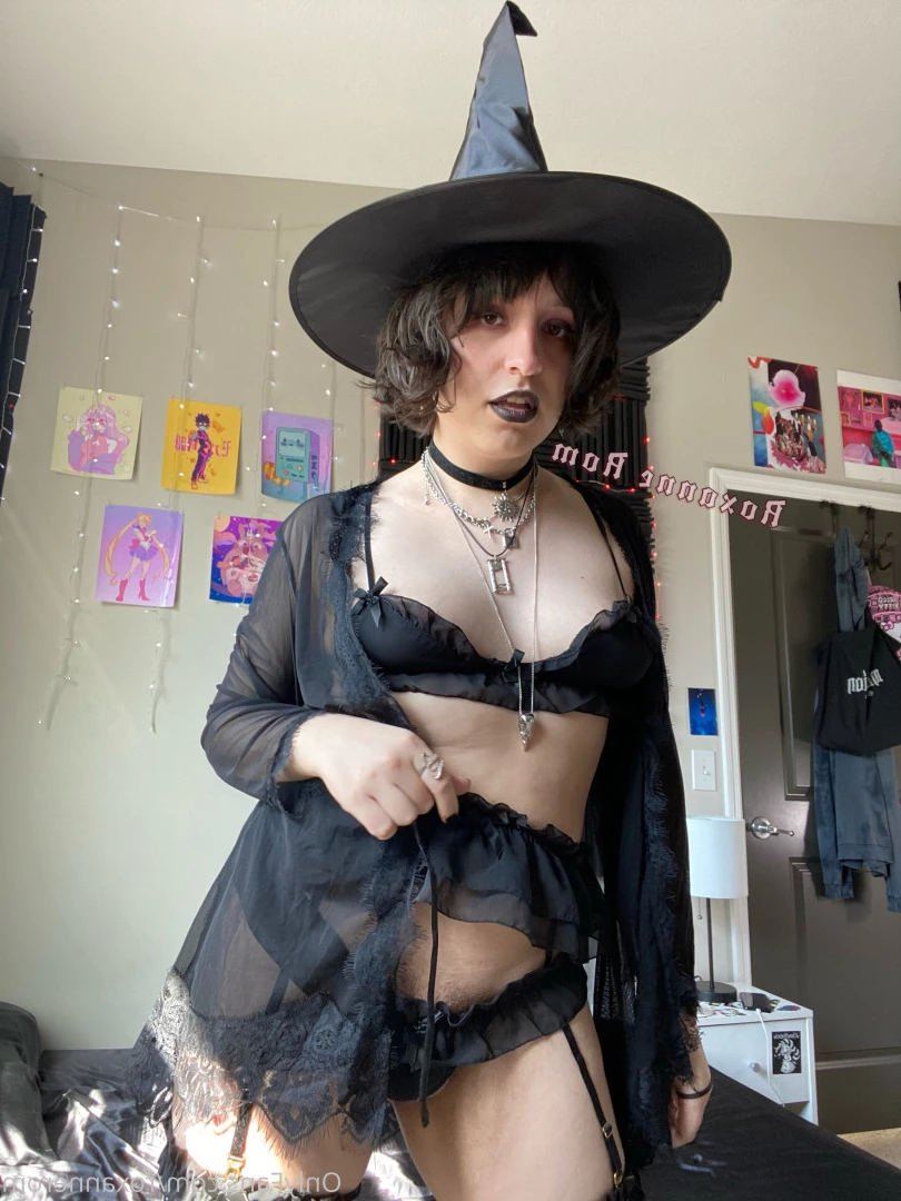 Roxanne Rom [ roxannerom ] Onlyfans leaked photo 14669752 on Hotleaks.tv