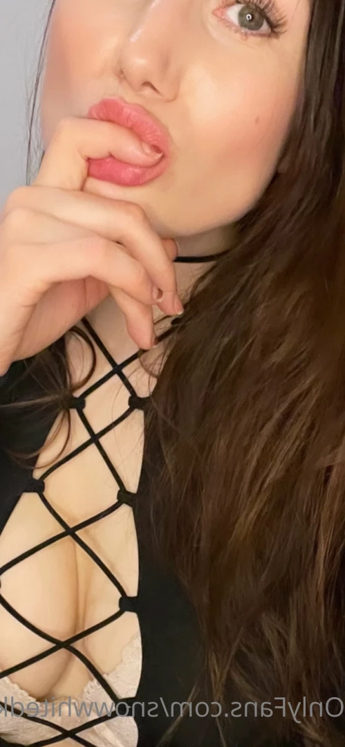 Snow White (Free page) [ snowwhitedkfree ] Onlyfans leaked photo 7029151 on Hotleaks.tv