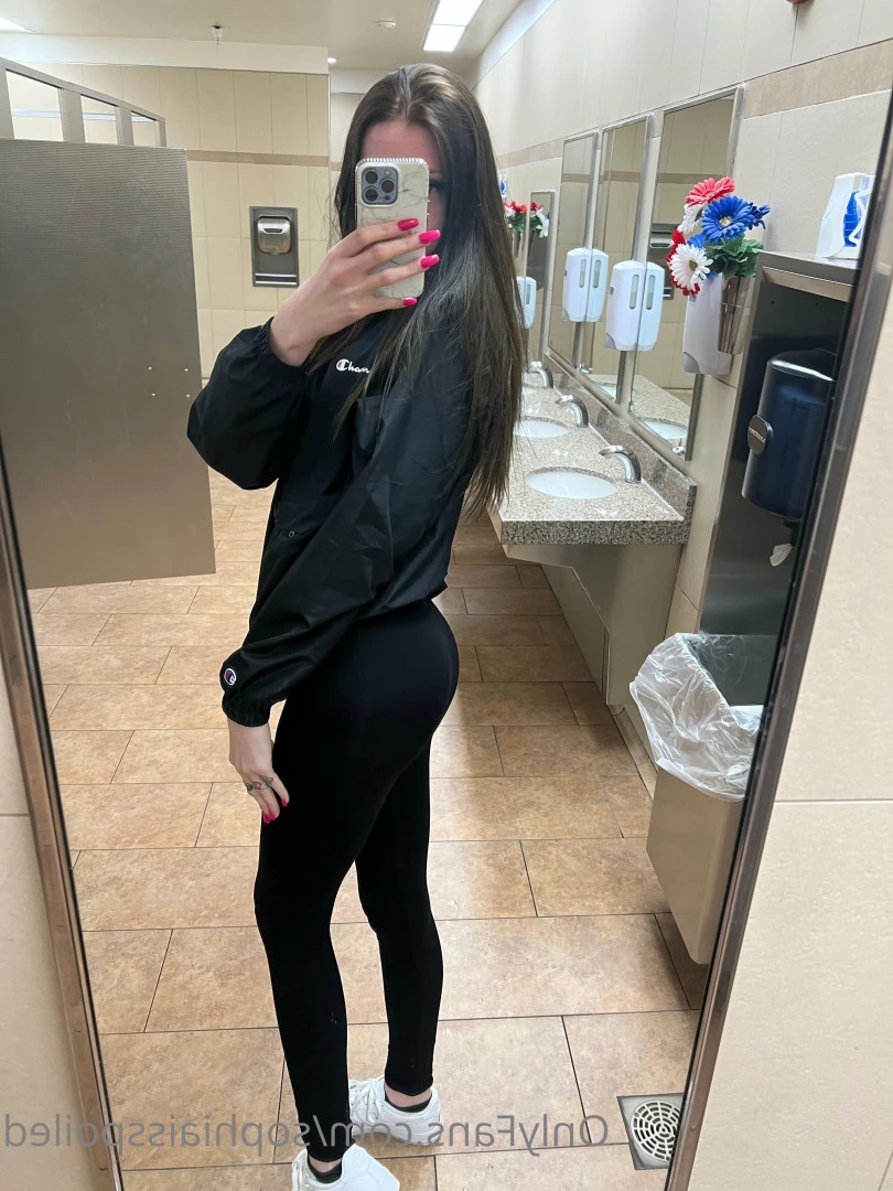 Miss Sophia Nyx 💰 [ sophiaisspoiled ] Onlyfans leaked photo 7079579 on Hotleaks.tv
