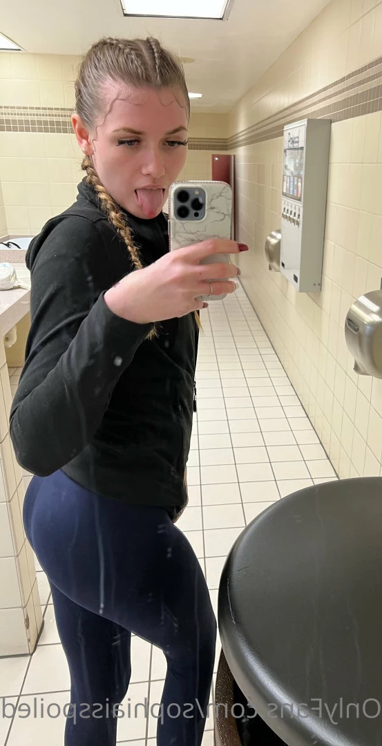 Miss Sophia Nyx 💰 [ sophiaisspoiled ] Onlyfans leaked photo 7086776 on Hotleaks.tv