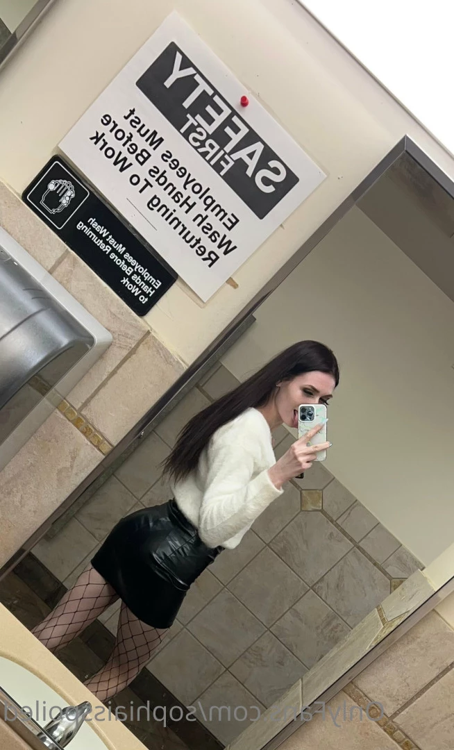 Miss Sophia Nyx 💰 [ sophiaisspoiled ] Onlyfans leaked photo 7096833 on Hotleaks.tv