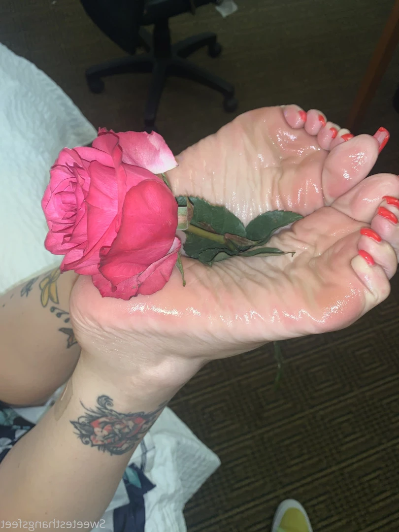 Goddess Rhonda [ sweetesthangsfeet ] Onlyfans leaked photo 7033997 on Hotleaks.tv