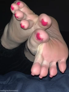 7063770