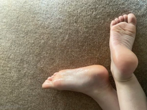 6568893