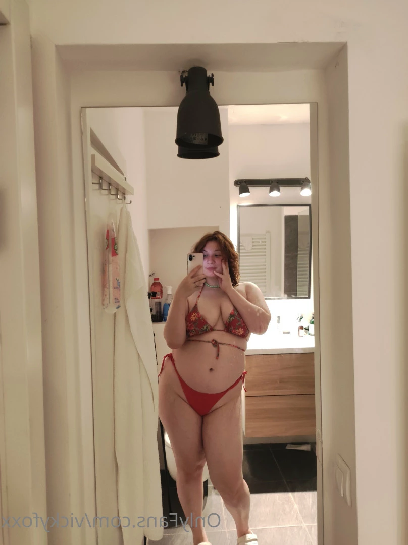 Vicky Foxx [ vickyfoxx ] Onlyfans leaked photo 6965093 on Hotleaks.tv