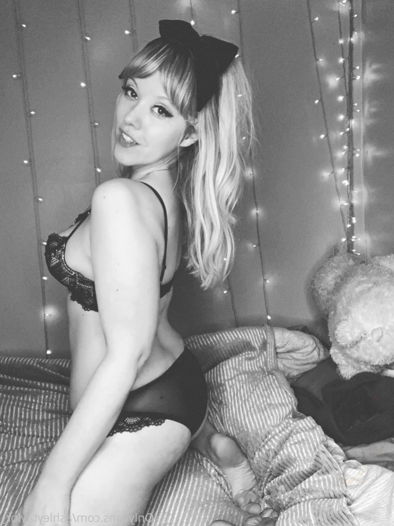 ashleytaylor13 Onlyfans leaked photo 11735815 on Hotleaks.tv