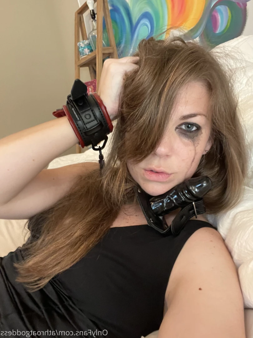 throatgoddess [ athroatgoddess ] Onlyfans leaked photo 9460417 on Hotleaks.tv
