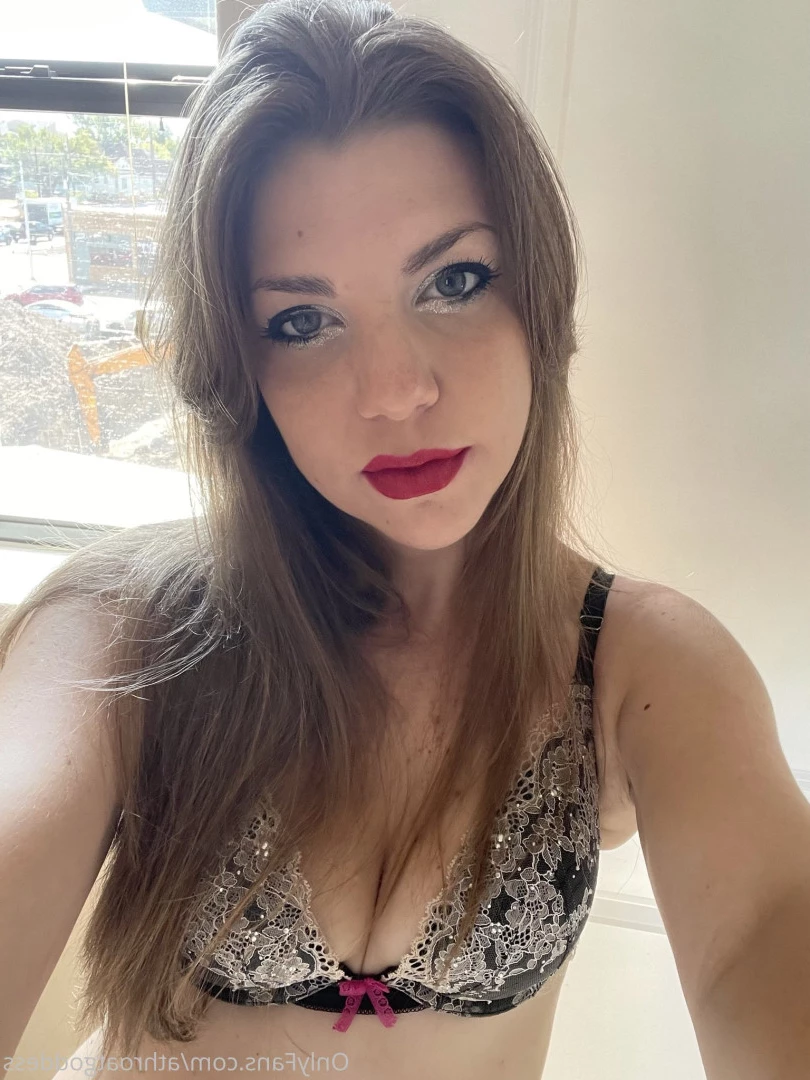 throatgoddess [ athroatgoddess ] Onlyfans leaked photo 9465269 on Hotleaks.tv