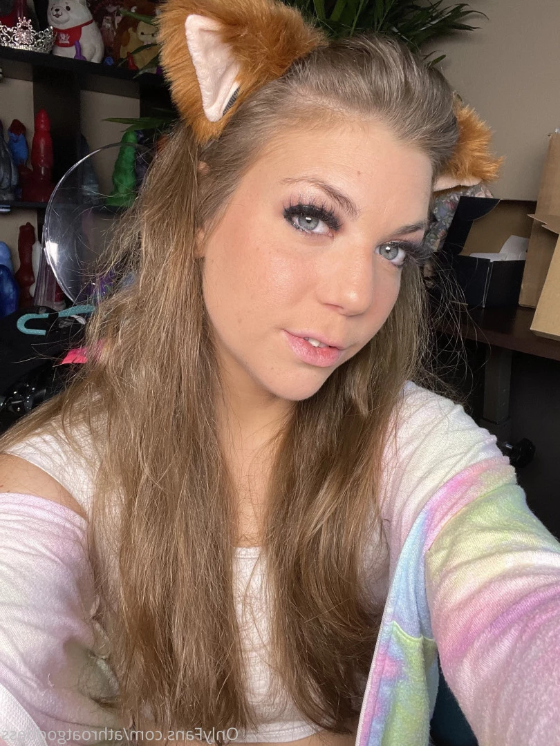 throatgoddess [ athroatgoddess ] Onlyfans leaked photo 9466442 on Hotleaks.tv