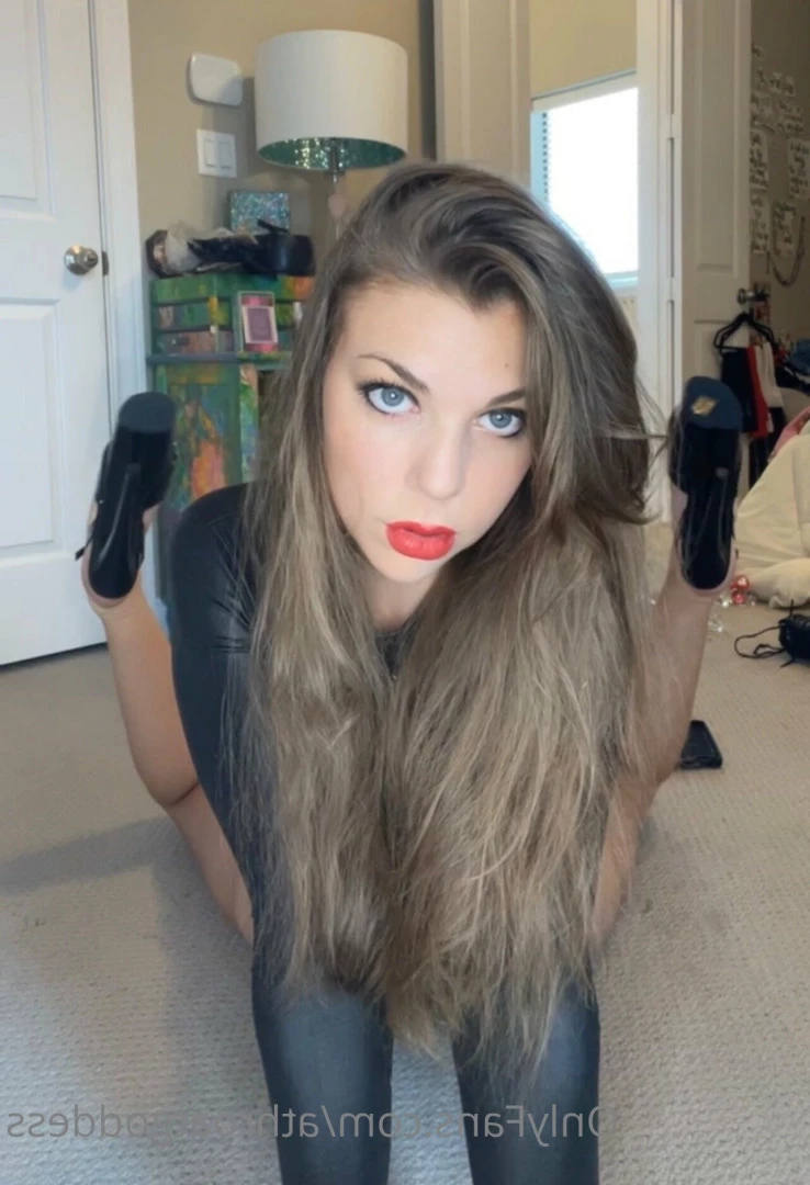 throatgoddess [ athroatgoddess ] Onlyfans leaked photo 9466594 on Hotleaks.tv