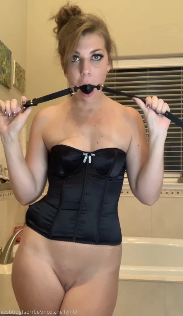 throatgoddess [ athroatgoddess ] Onlyfans leaked photo 9468504 on Hotleaks.tv