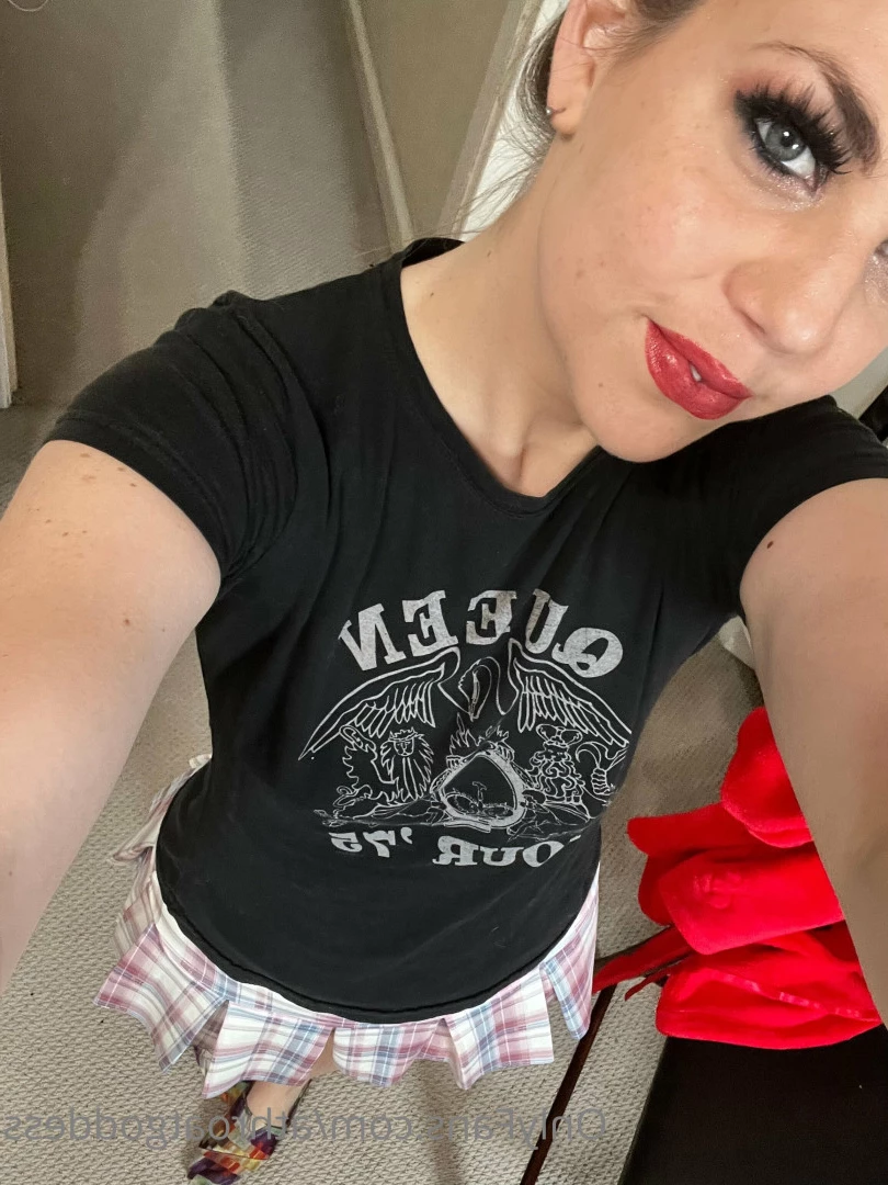 throatgoddess [ athroatgoddess ] Onlyfans leaked photo 9468551 on Hotleaks.tv