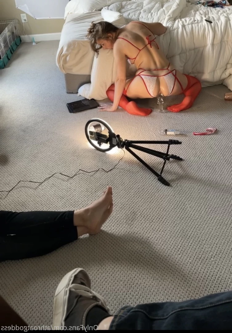 throatgoddess [ athroatgoddess ] Onlyfans leaked photo 9469231 on Hotleaks.tv
