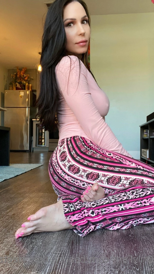 beautyandherfeetz Onlyfans leaked photo 12504642 on Hotleaks.tv