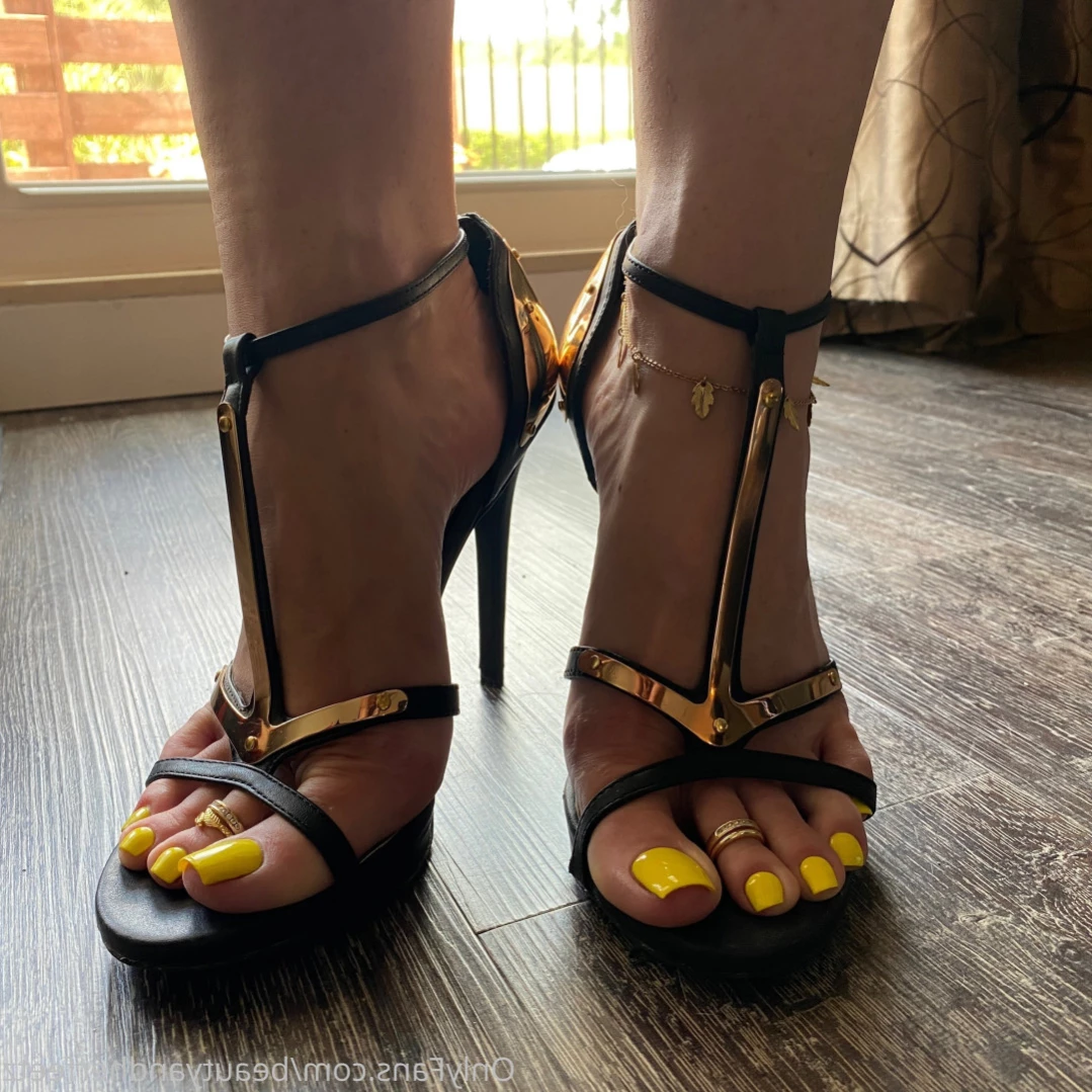 beautyandherfeetz Onlyfans leaked photo 16094320 on Hotleaks.tv