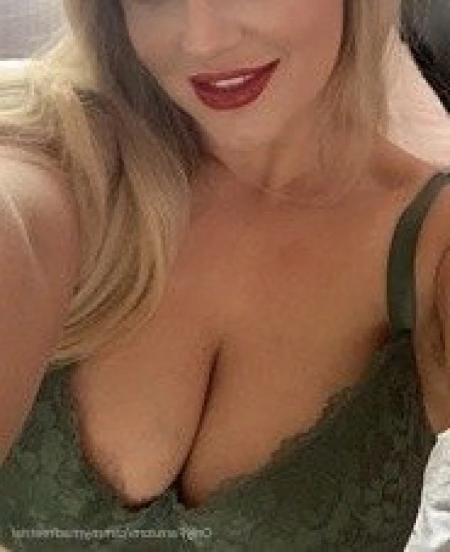 👑Cammy👑 SQU💦RTER•AN🍑L•M👩🏼LF [ cammymaconlyfans ] Onlyfans leaked photo 14994685 on Hotleaks.tv