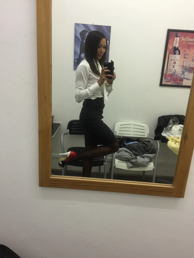 Cassie Del Isla [ cassie_ibiza ] Onlyfans leaked photo 9235573 on Hotleaks.tv