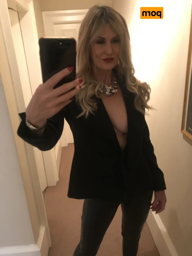 Mistress Scarlet [ dominascarlet ] Onlyfans leaked photo 11949567 on Hotleaks.tv