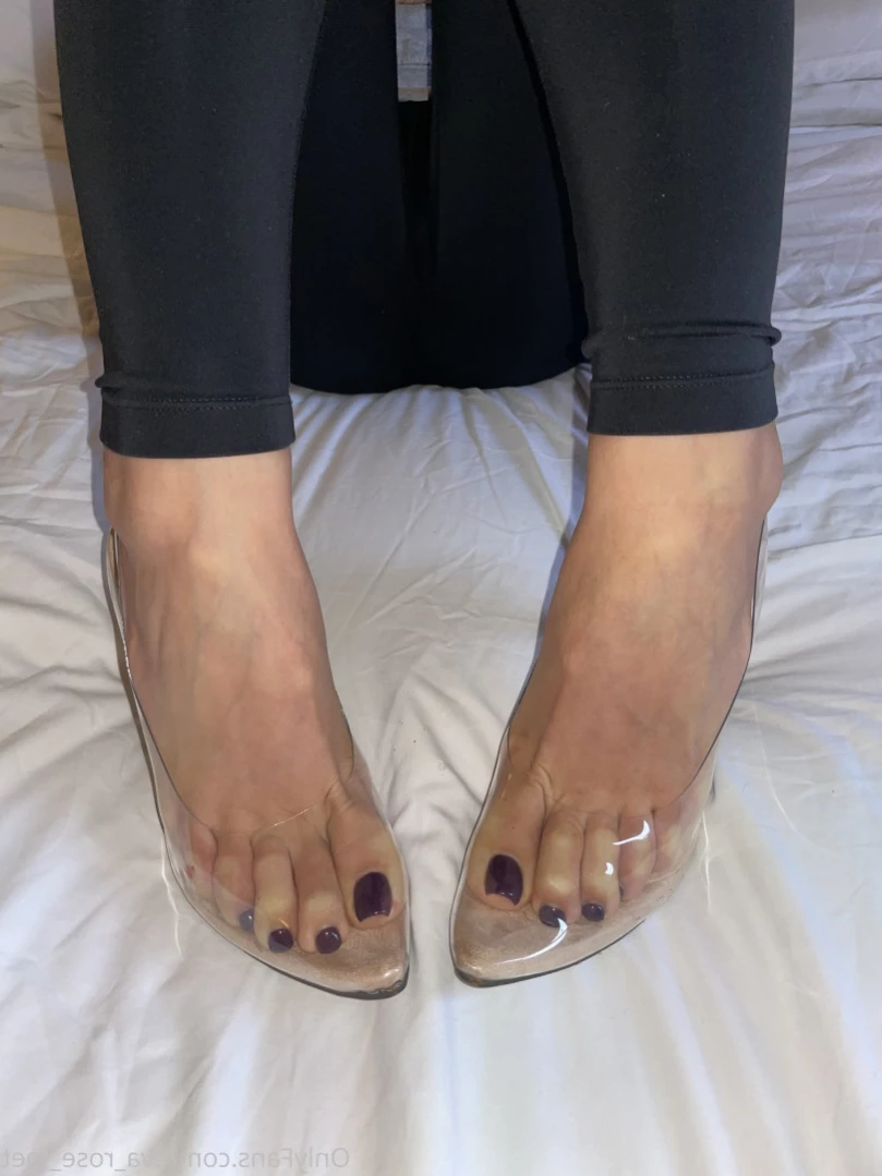 E [ eva_rose_feet ] Onlyfans leaked photo 12915766 on Hotleaks.tv