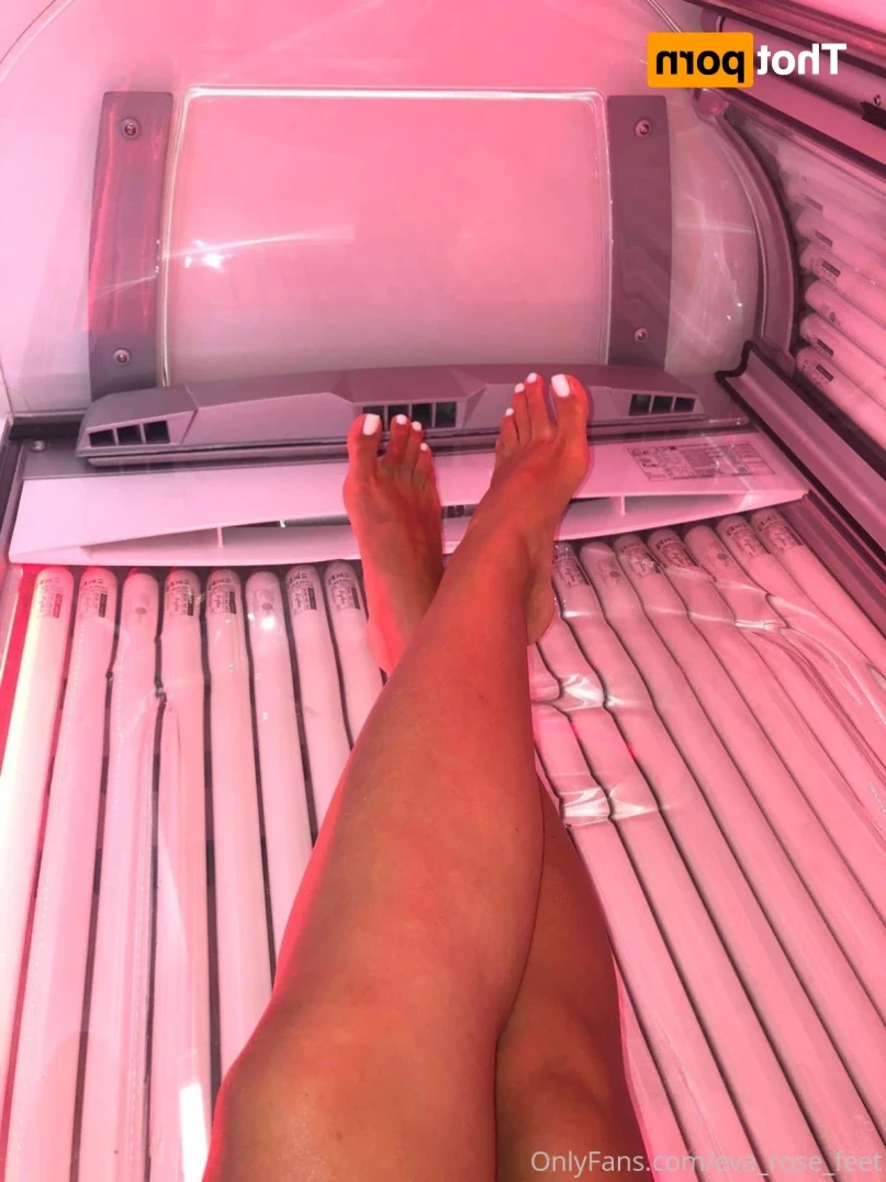 E [ eva_rose_feet ] Onlyfans leaked photo 14184941 on Hotleaks.tv