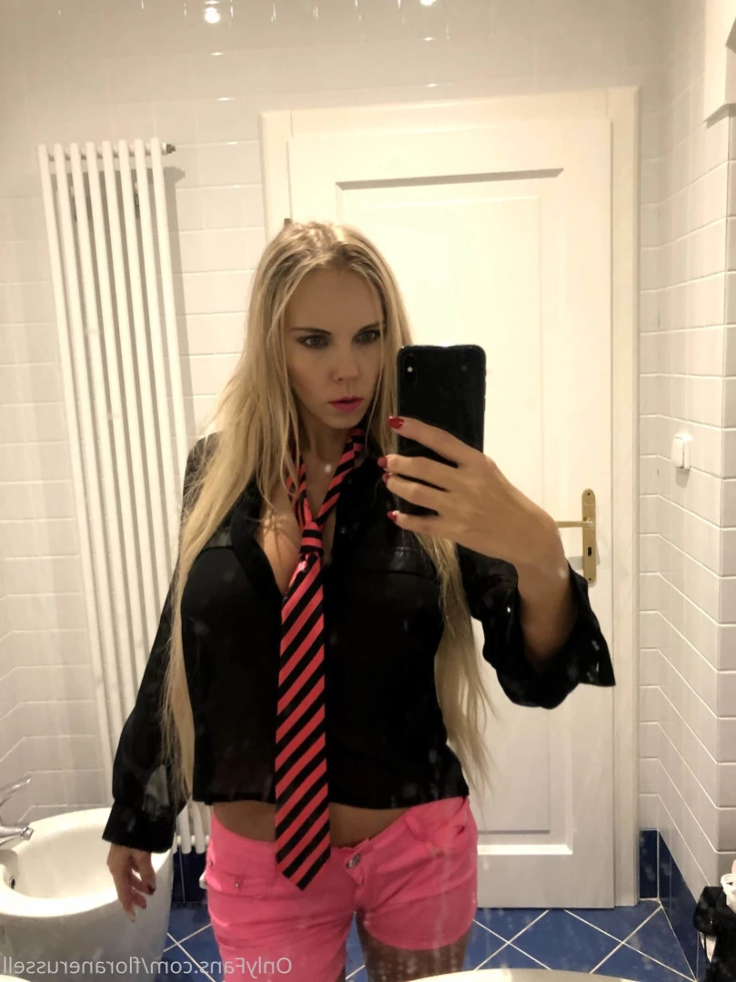 Florane Russell [ floranerussell ] Onlyfans leaked photo 11123130 on Hotleaks.tv