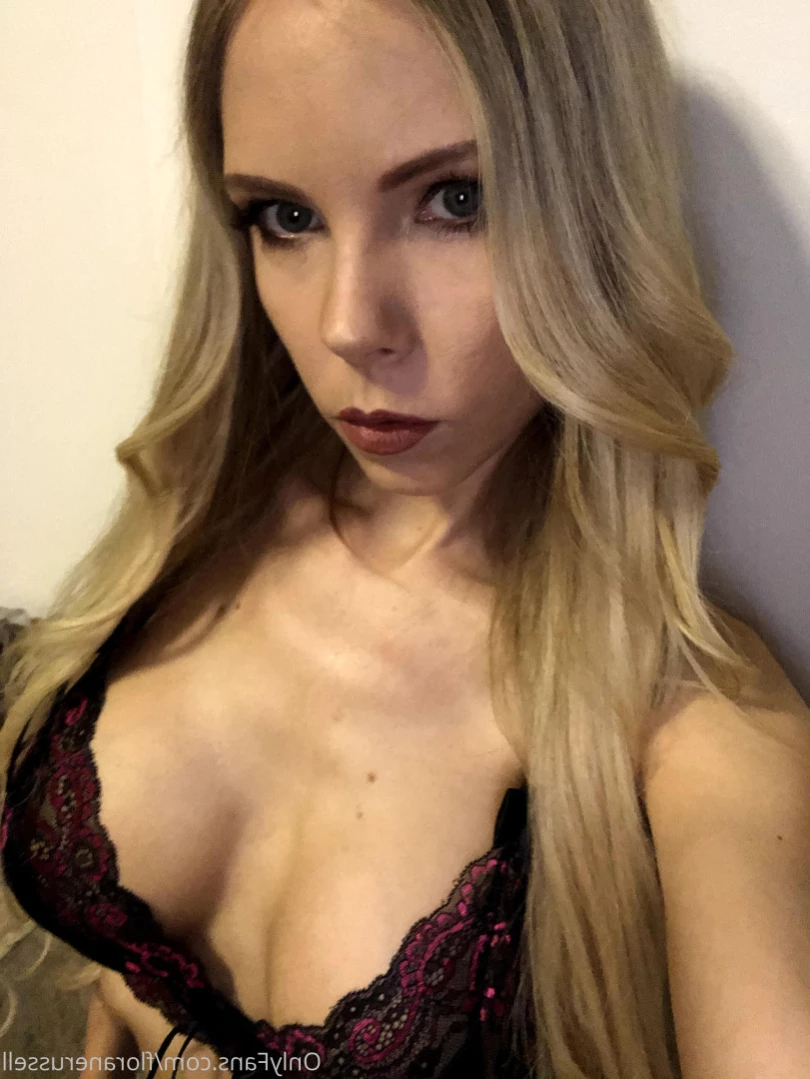 Florane Russell [ floranerussell ] Onlyfans leaked photo 11123258 on Hotleaks.tv