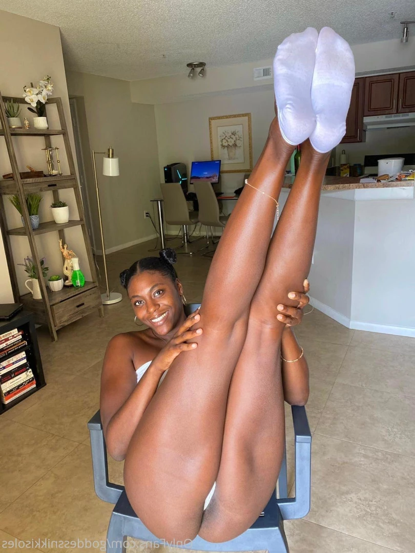 Goddess Nikki [ goddessnikkisoles ] Onlyfans leaked photo 7896555 on Hotleaks.tv