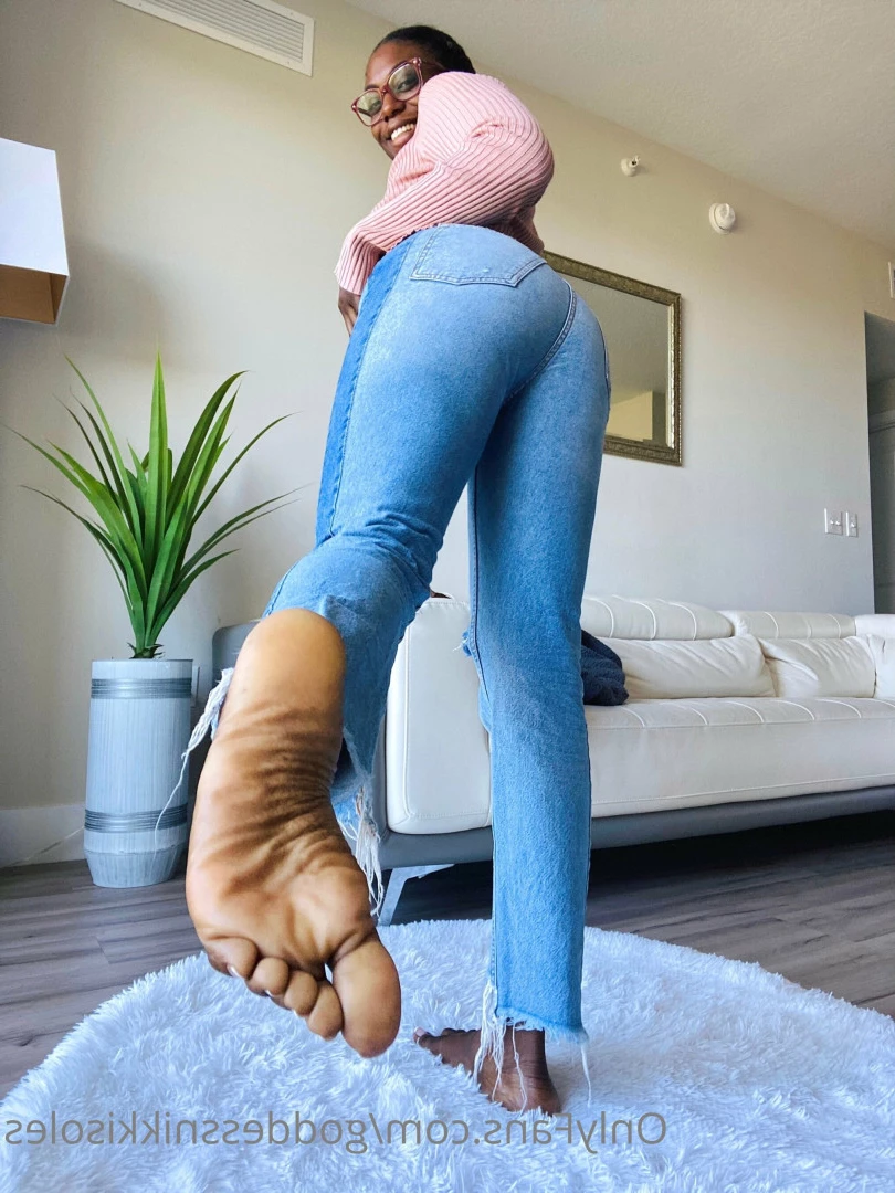 Goddess Nikki [ goddessnikkisoles ] Onlyfans leaked photo 7943088 on Hotleaks.tv