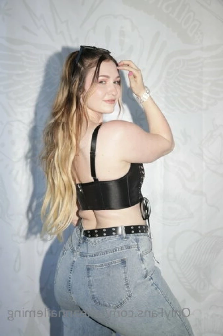 Julie Anna 🦄 [ julieannafleming ] Onlyfans leaked photo 7879106 on Hotleaks.tv
