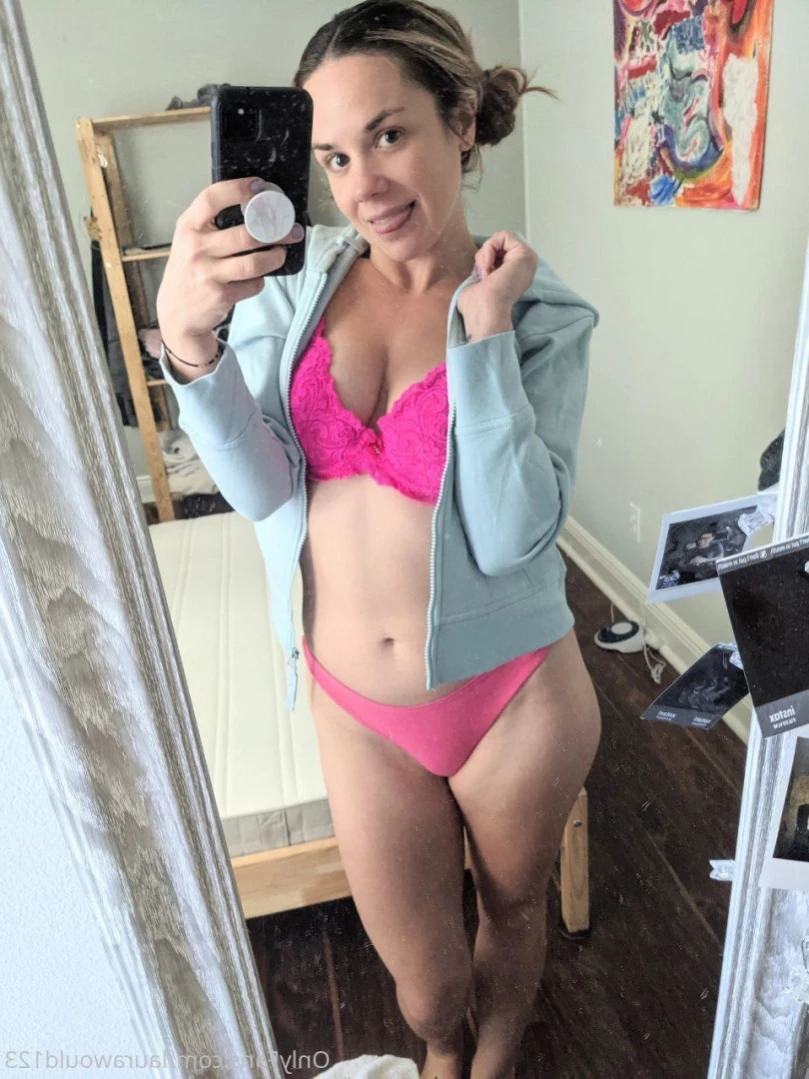 💜 𝗟𝗮𝘂𝗿𝗮 𝗪𝗼𝗼𝗱 💖 All Inclusive 😋 Full Vids [ laurawould123 ] Onlyfans leaked photo 15351856 on Hotleaks.tv