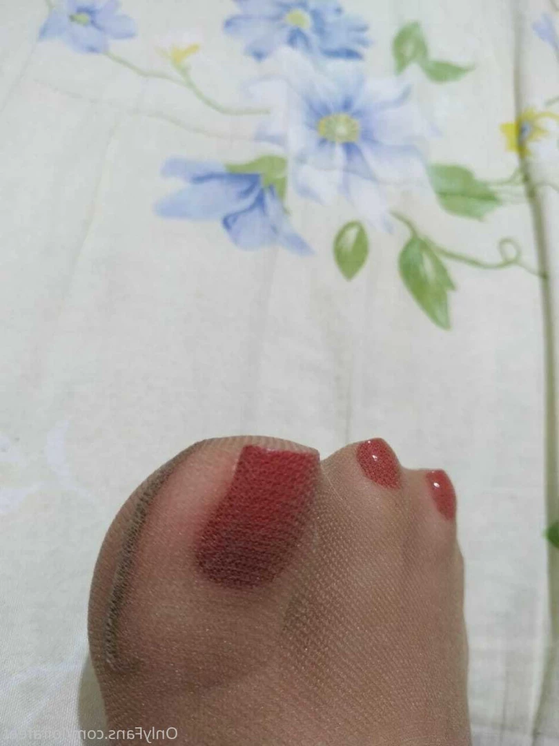Loira feet 👑 [ loirafeet ] Onlyfans leaked photo 10302275 on Hotleaks.tv
