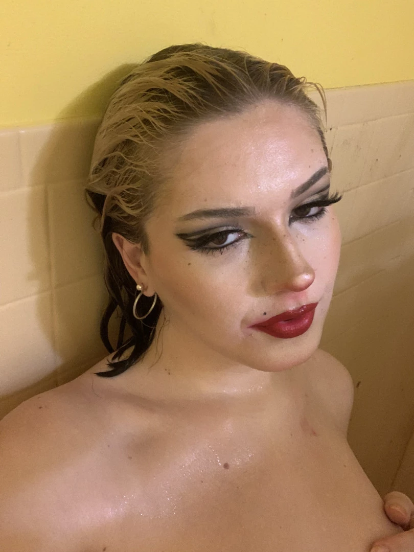 Love Roberts &lt;3 [ loverobertss ] Onlyfans leaked photo 9137171 on Hotleaks.tv