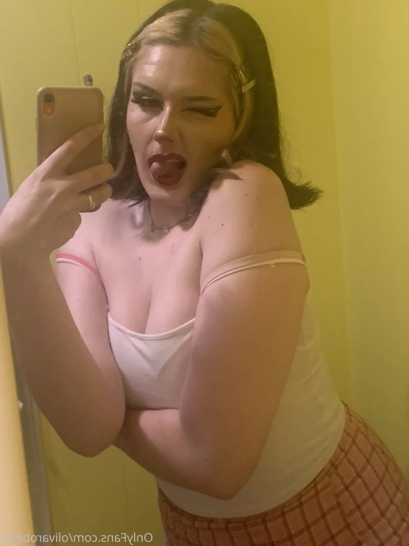 Love Roberts &lt;3 [ loverobertss ] Onlyfans leaked photo 9137283 on Hotleaks.tv