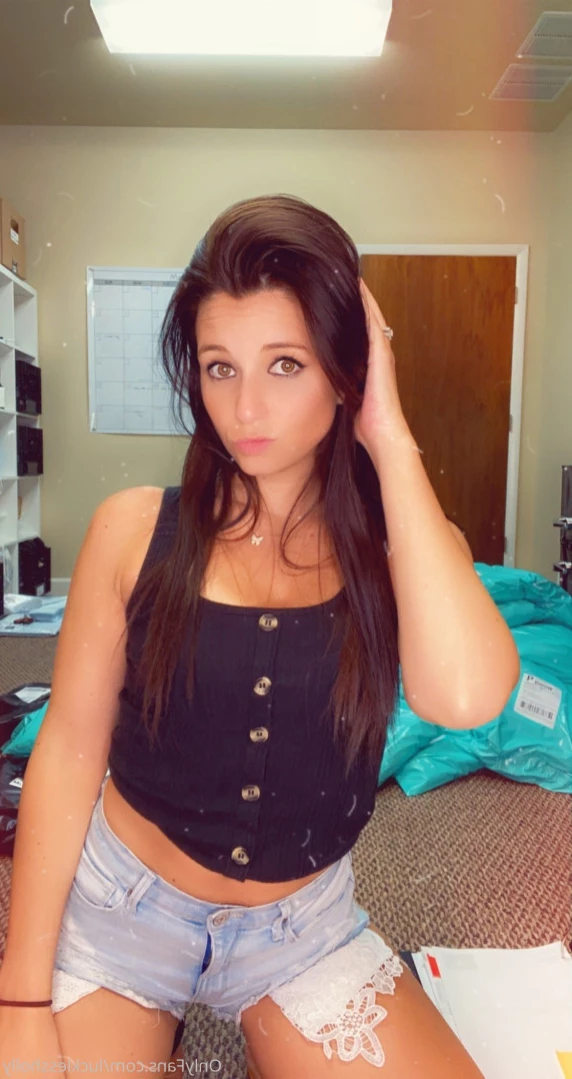 Luckless Holly [ lucklessholly ] Onlyfans leaked photo 12652262 on Hotleaks.tv