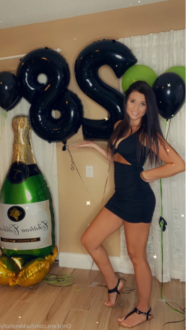 Luckless Holly [ lucklessholly ] Onlyfans leaked photo 16111745 on Hotleaks.tv