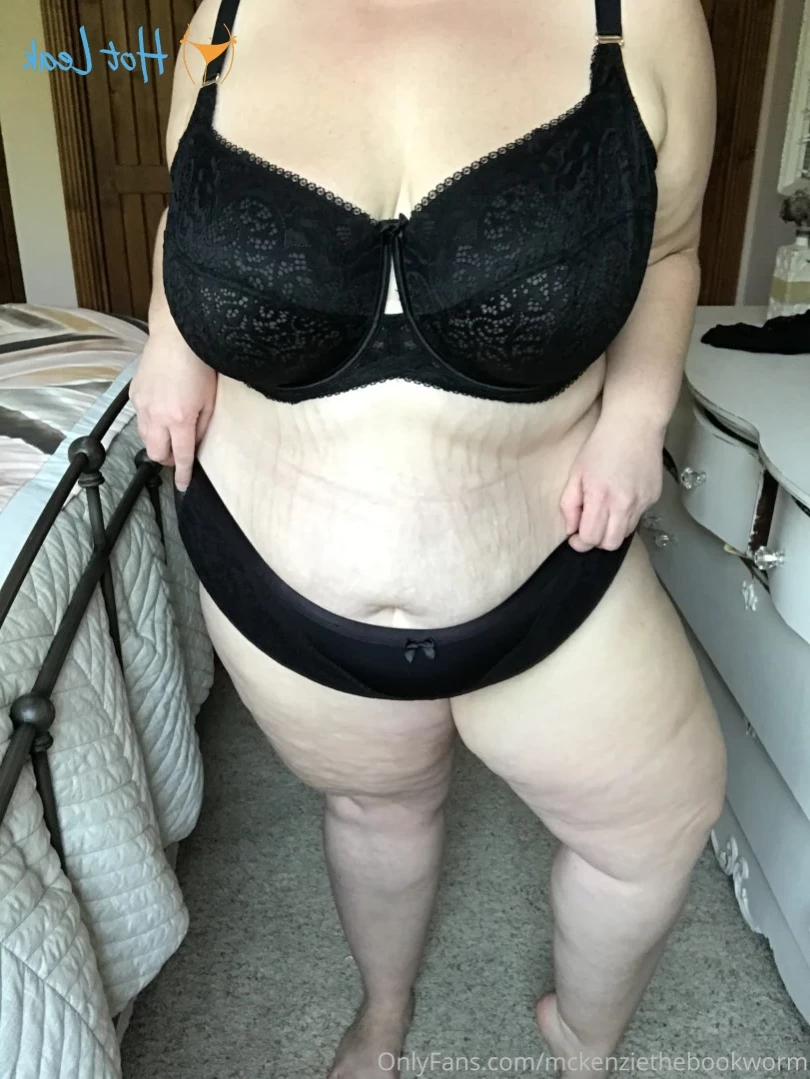 McKenzie Low [ mckenziethebookworm ] Onlyfans leaked photo 15751438 on Hotleaks.tv