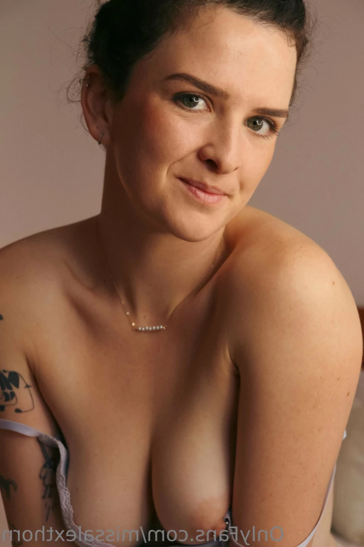 Alexandra Thorn [ missalexthorn ] Onlyfans leaked photo 13152625 on Hotleaks.tv