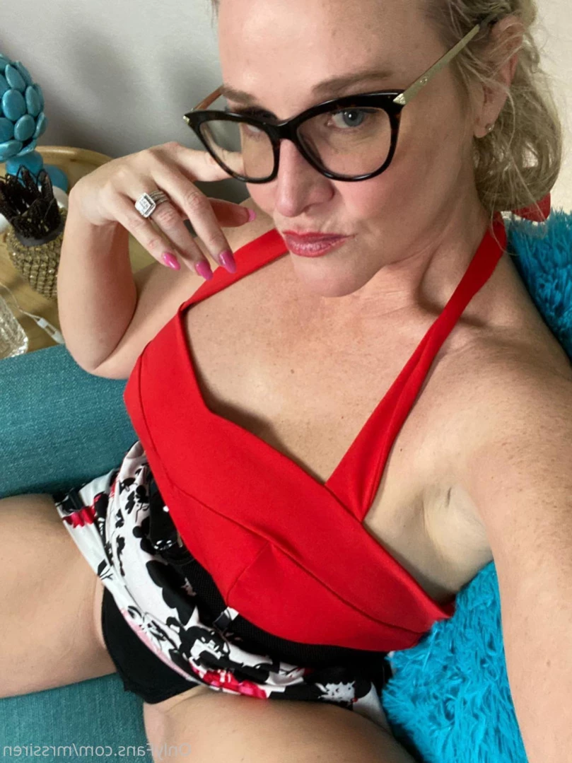 ★ Dee Siren ★ [ mrssiren ] Onlyfans leaked photo 13444907 on Hotleaks.tv
