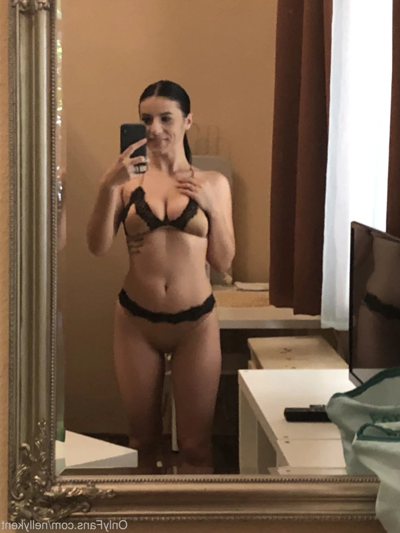 Nelly Kent Official [ nellykent ] Onlyfans leaked photo 16233834 on Hotleaks.tv