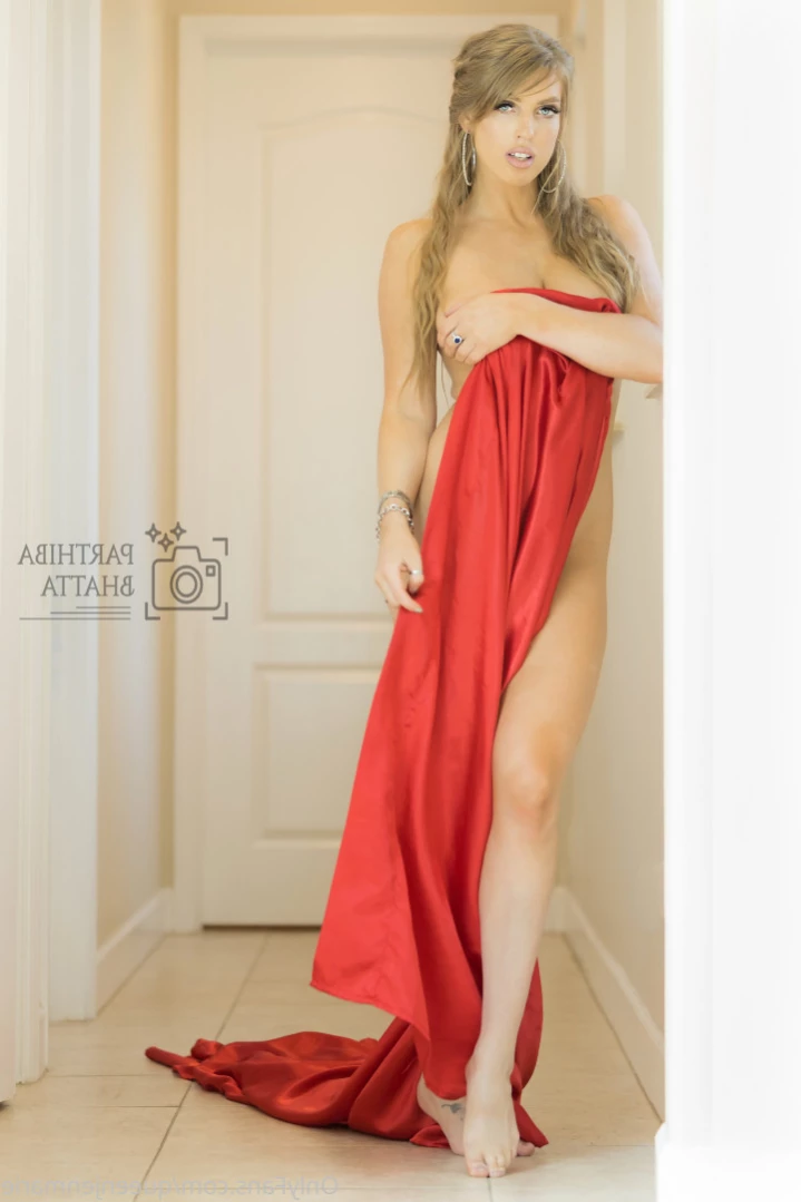 Queen Jennifer Marie - PREMIUM [ queenjenmarie ] Onlyfans leaked photo 13987620 on Hotleaks.tv